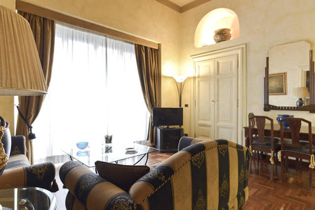 Parione Suite Piazza Navona โรม ภายนอก รูปภาพ